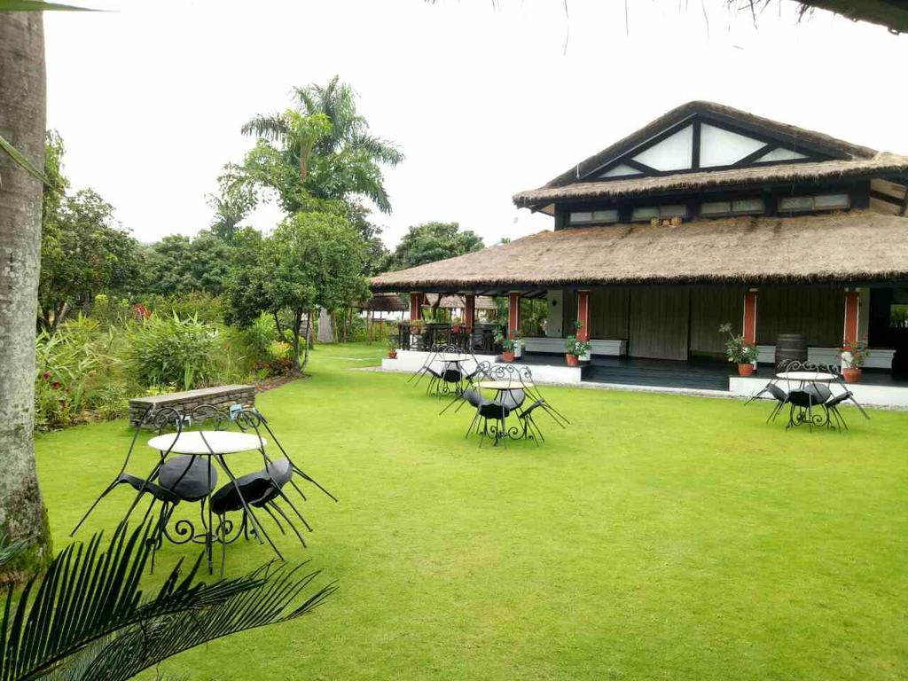 Shangri-La Village Resort, Pokhara Exterior foto